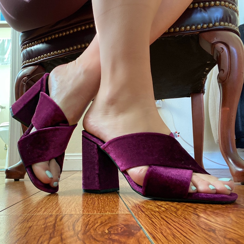 Sol Sana velvet mules